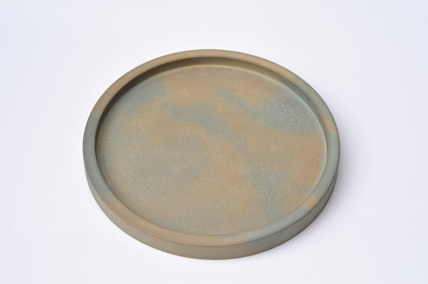 modern concrete tray round shape