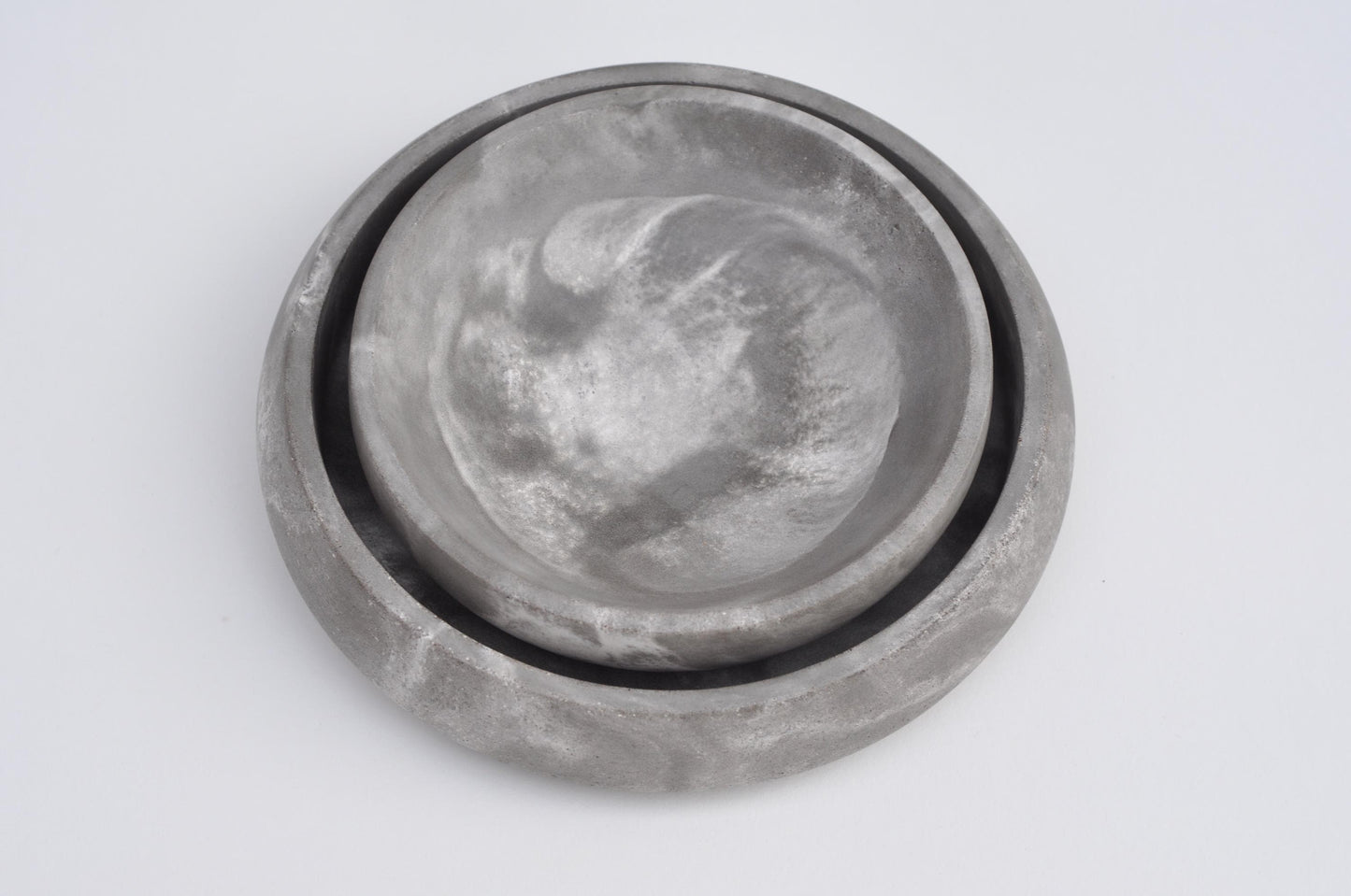 HANDMADE MEDIUM CONCRETE BOWL  - GREY AND WHITE