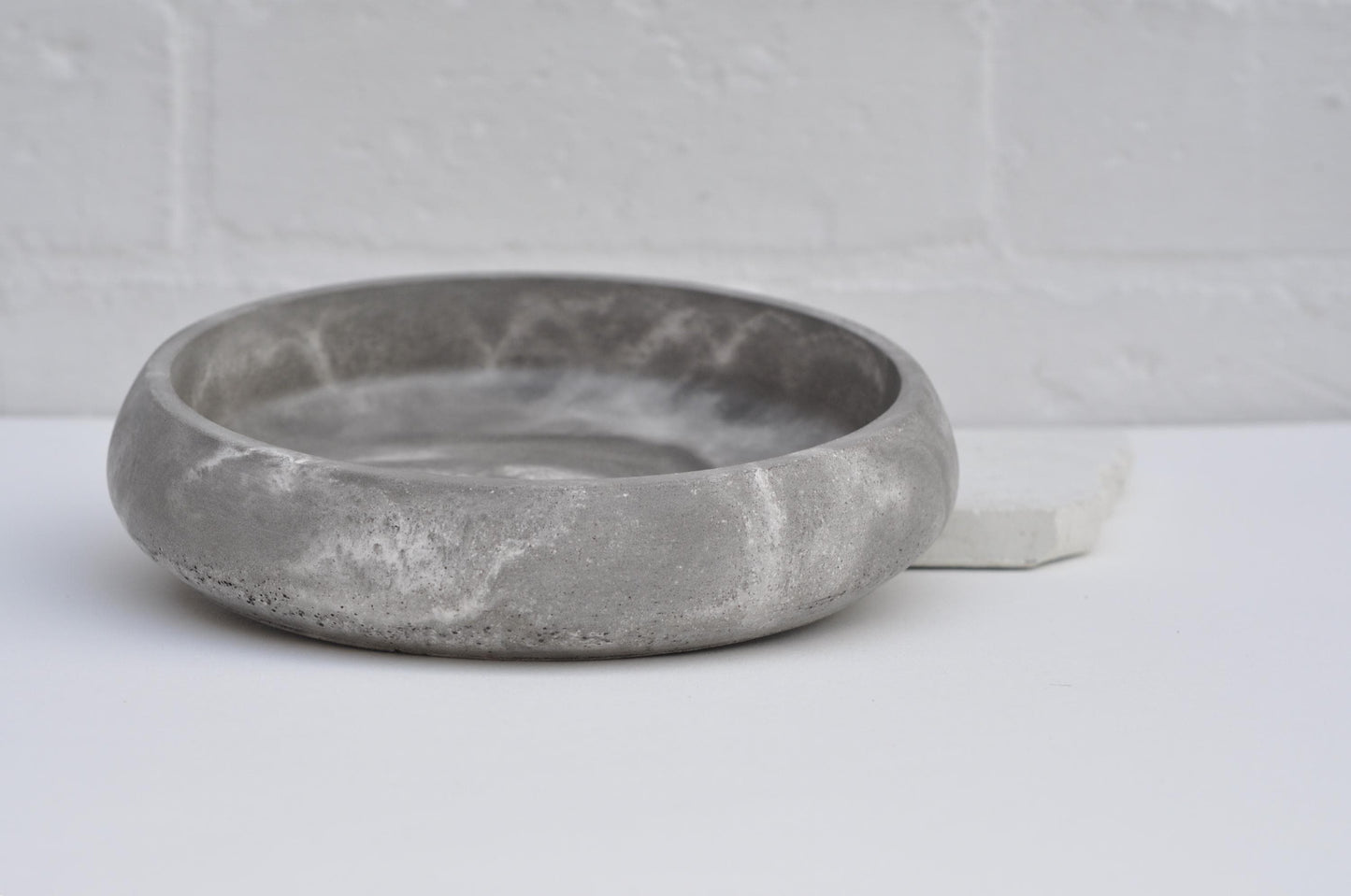 HANDMADE MEDIUM CONCRETE BOWL  - GREY AND WHITE