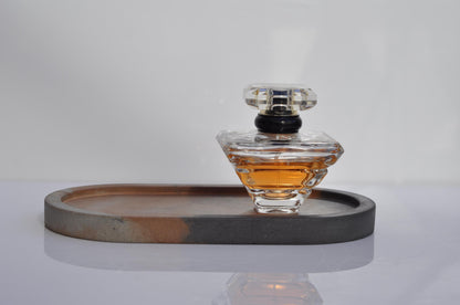 Minimalist oval concrete accessory tray