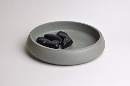 Grey concrete bowl as functional home décor