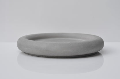 HANDMADE ROUND CONCRETE TRAY - GREY