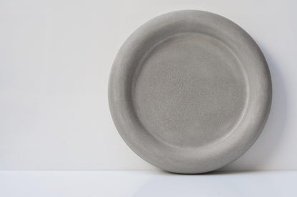HANDMADE ROUND CONCRETE TRAY - GREY