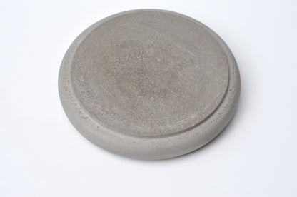 HANDMADE ROUND CONCRETE TRAY - GREY