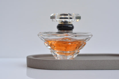 Oval Concrete Tray: Handmade Minimalist Candle Liquid Soap Plate