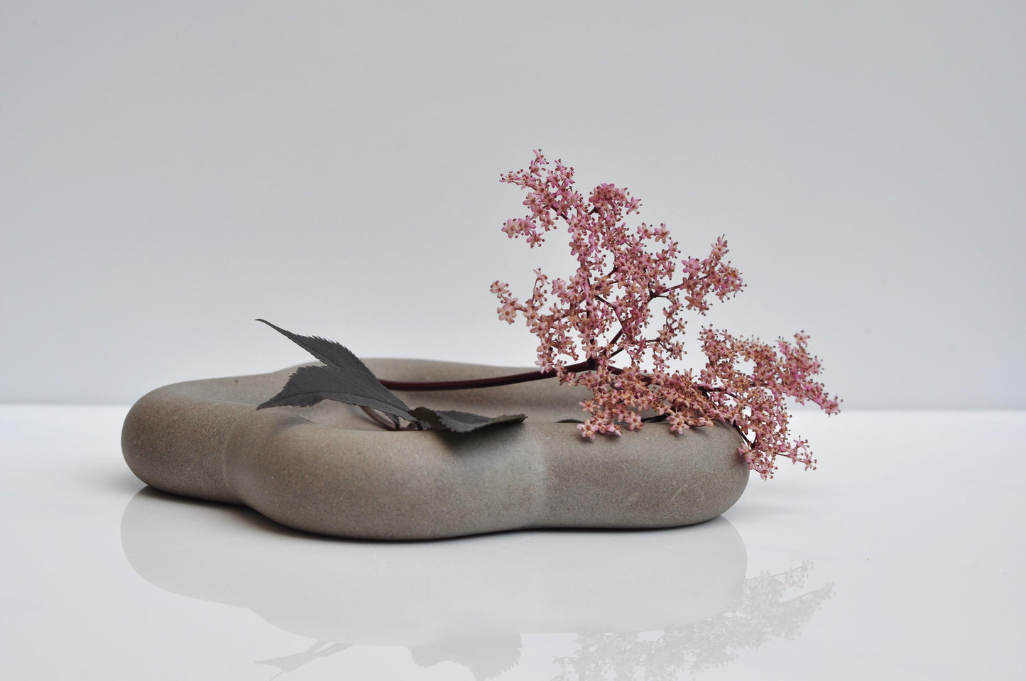 Flower Concrete Tray: Handmade Heavy Jewellery Key Tray