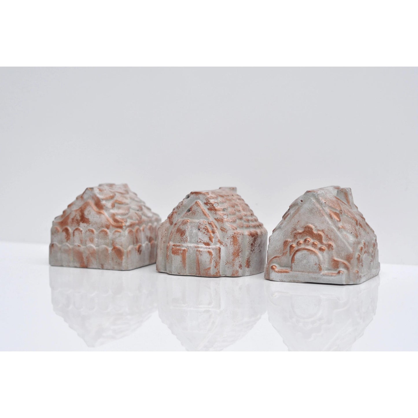 Painted Concrete Houses: Modern Shelf Ornament