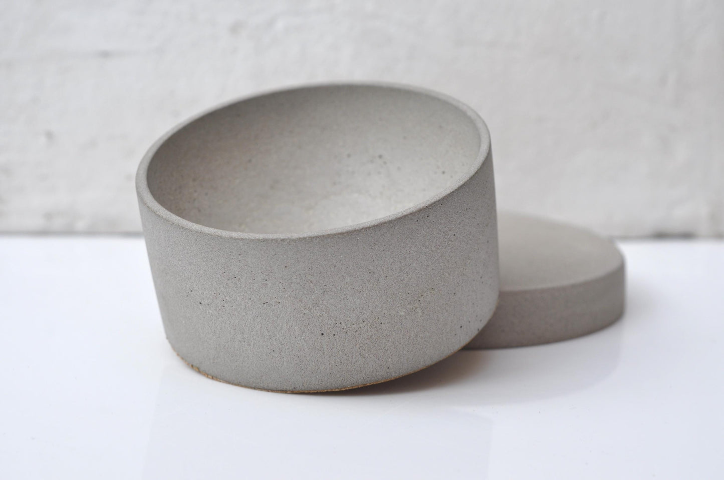 Minimalist concrete key and jewelry dish